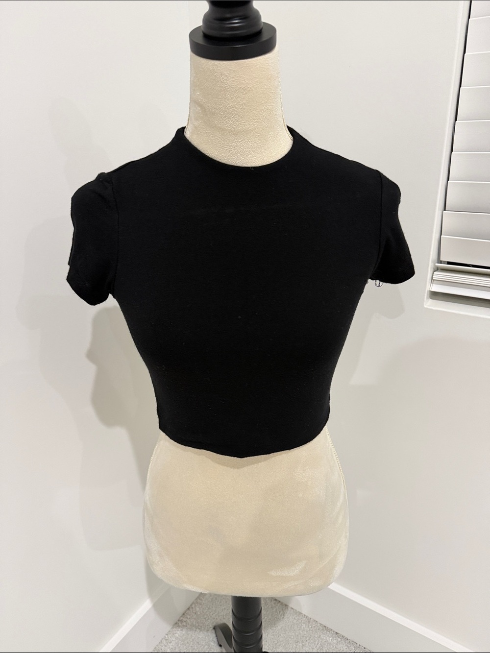 Black Women's Cropped Crewneck Top
